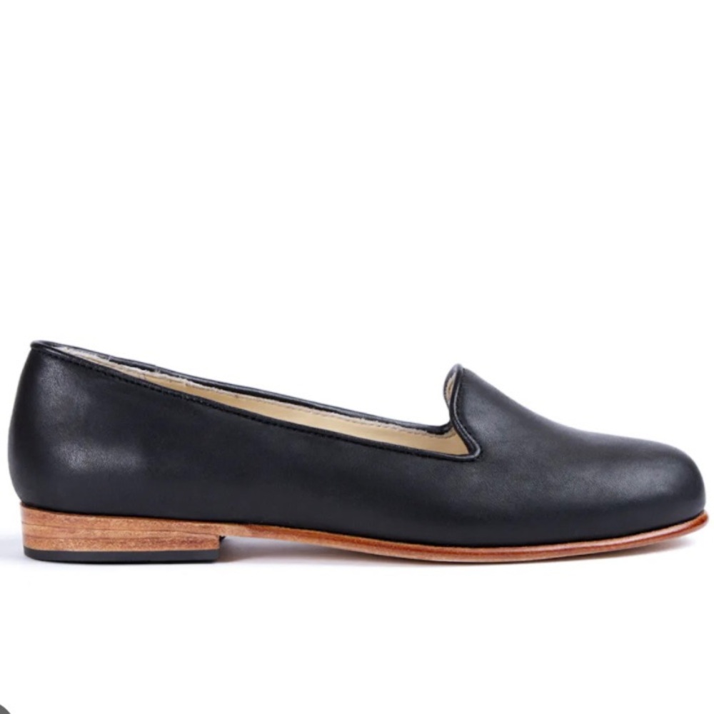 Nisolo Black leather smoking shoe